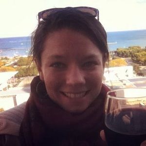 Meet your Posher, Lauren